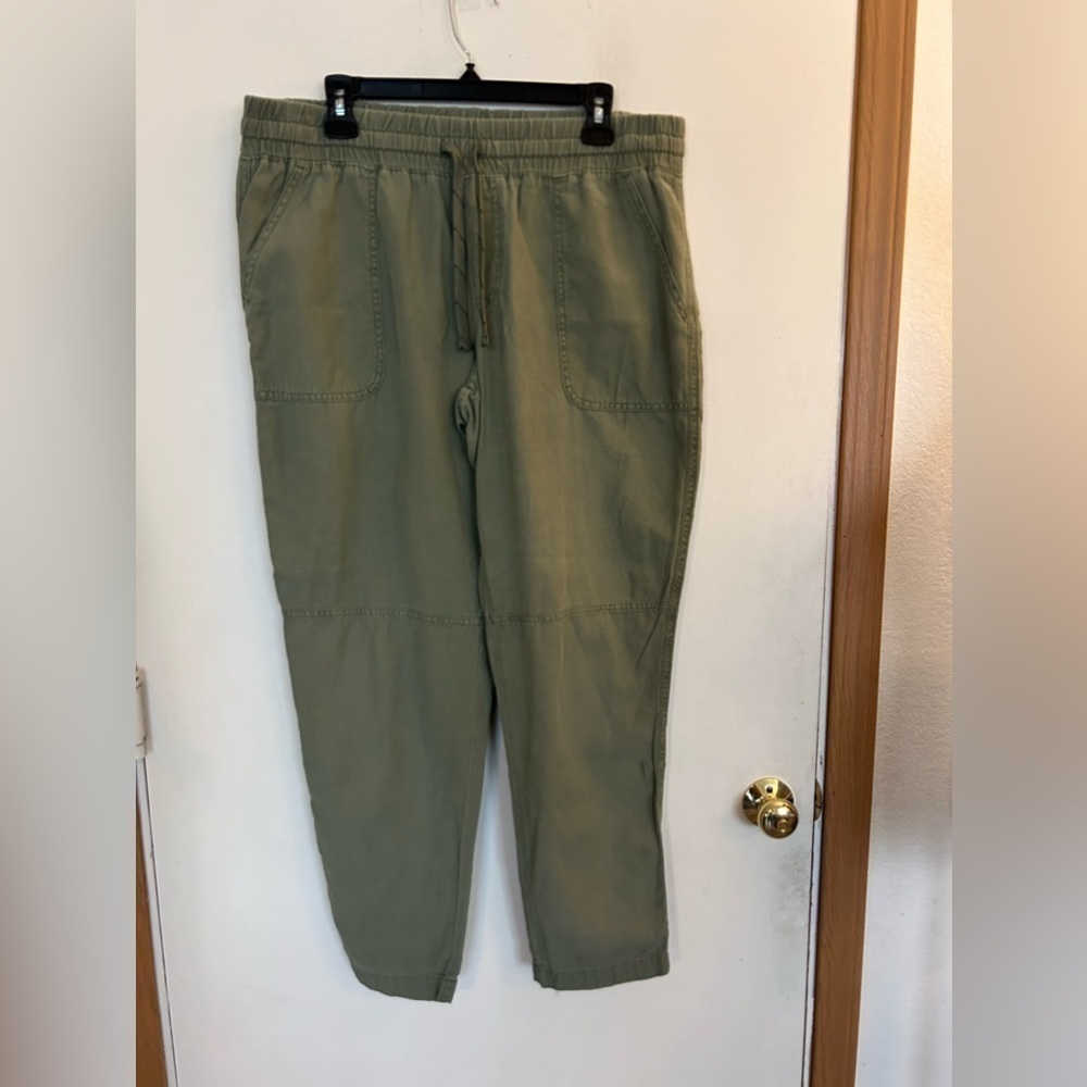 Maurices size 12 cotton/lyocell olive green, cargo pants